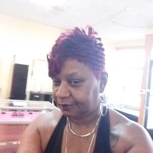 Meet your Posher, Twila